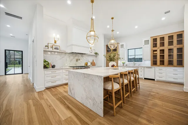 $2,349,990 | 830 Azalea Street, Houston, TX 77018