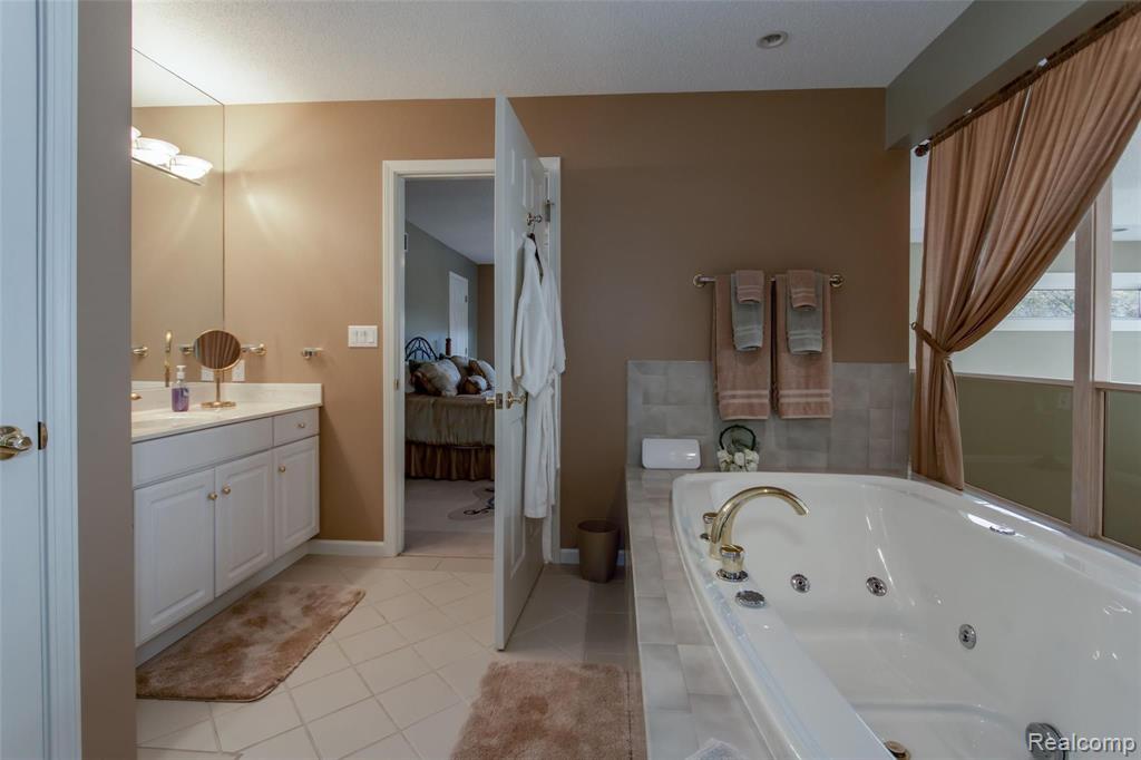 2349 Riverside Pointe Drive St. Joseph, MI 49085 - Photo 42 of 62