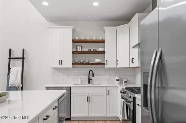 $699,000 | 30 Hill Crest Lane, Unit 11, Lake George, NY 12845