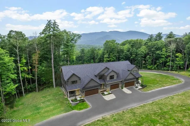 $699,000 | 30 Hill Crest Lane, Unit 11, Lake George, NY 12845