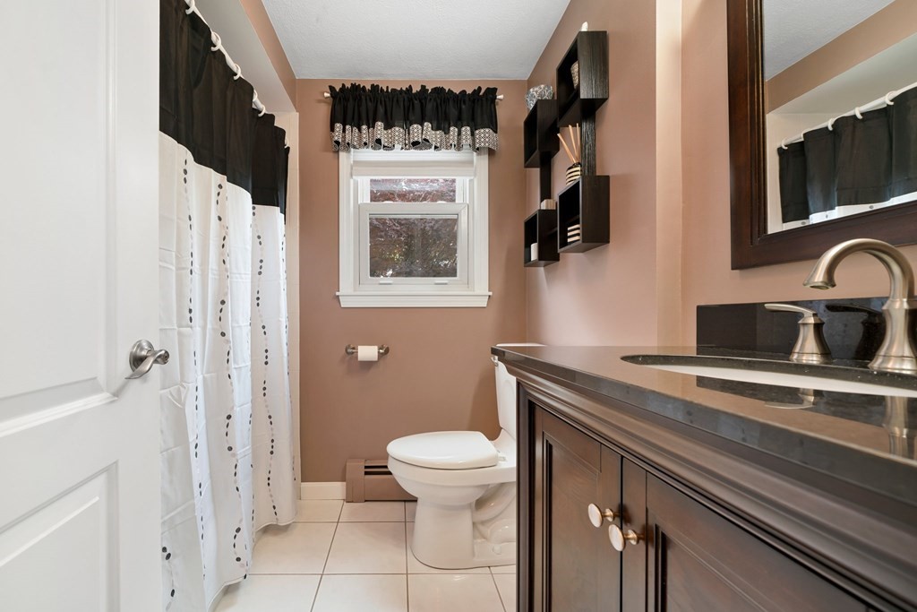 3 Norman Road Reading, MA 01867 - Photo 12 of 32