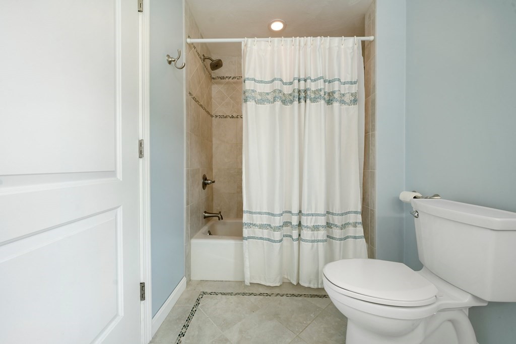 3 Norman Road Reading, MA 01867 - Photo 20 of 32