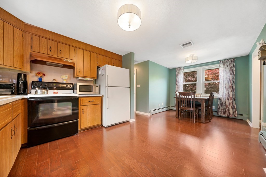 3 Norman Road Reading, MA 01867 - Photo 5 of 32