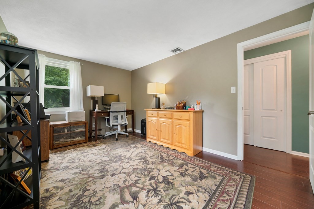 3 Norman Road Reading, MA 01867 - Photo 9 of 32