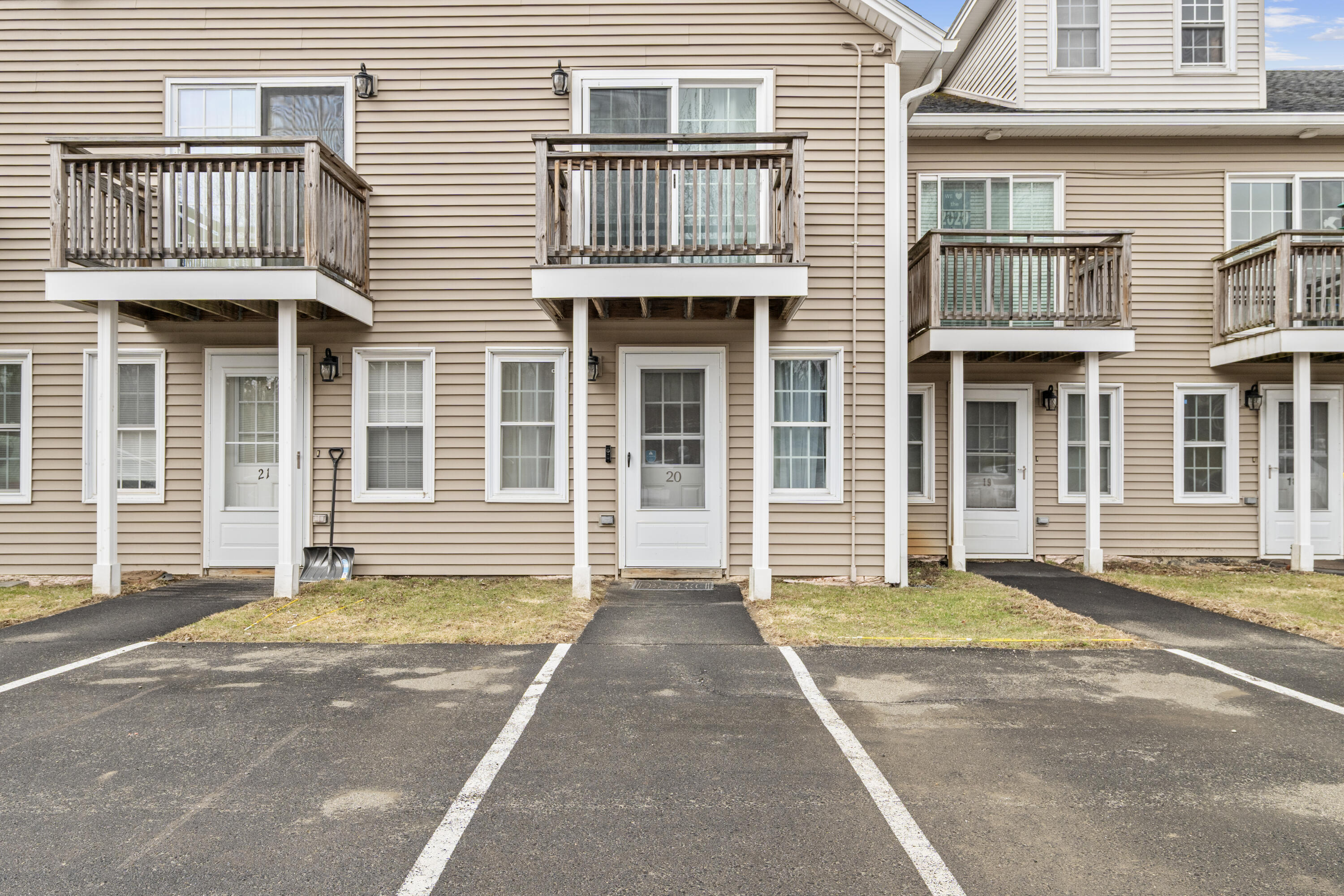 35 Mathews Avenue, Unit 20 Waterville, ME 04901 - Photo 16 of 17 P1021952