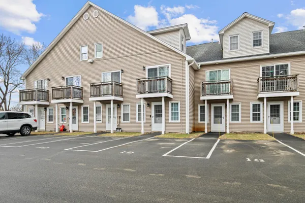 $215,000 | 35 Mathews Avenue, Unit 20, Waterville, ME 04901