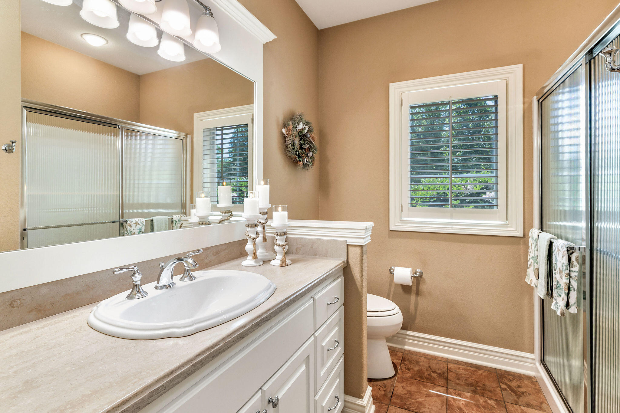 1260 4 Winds Way Hartland, WI 53029 - Photo 39 of 79 First Floor Full Bathroom