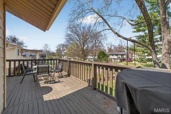 $337,000 | 1217 Dorne Drive, Ballwin, MO 63021