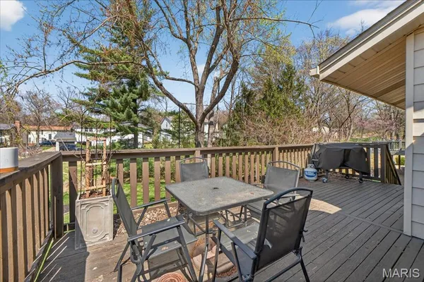 $337,000 | 1217 Dorne Drive, Ballwin, MO 63021