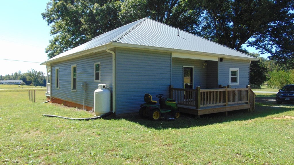 1016 Lacks Town Road Clover, VA 24534 - Photo 40 of 49 Gallery Image 40
