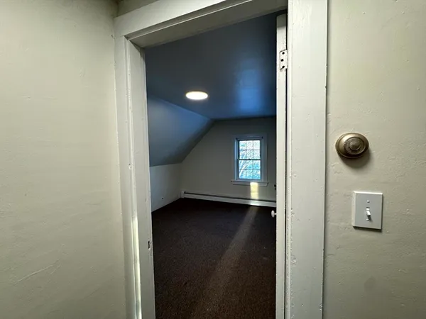$2,500 | 195 Court Street, Unit 2, Plymouth, MA 02360