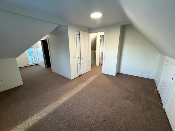 $2,500 | 195 Court Street, Unit 2, Plymouth, MA 02360