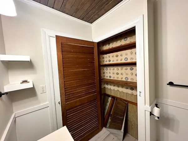 $2,500 | 195 Court Street, Unit 2, Plymouth, MA 02360