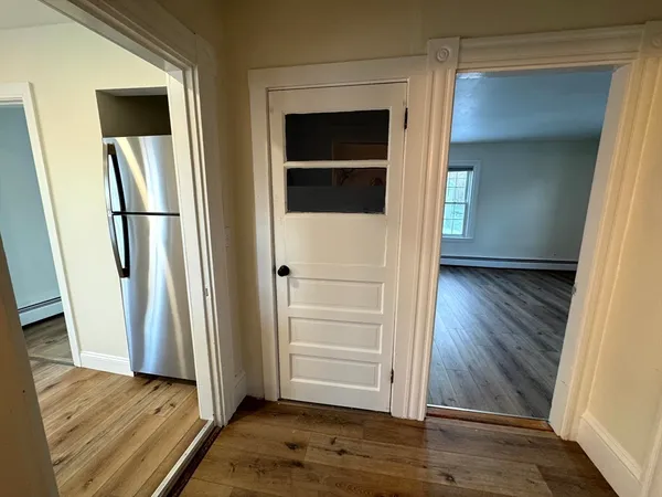 $2,500 | 195 Court Street, Unit 2, Plymouth, MA 02360