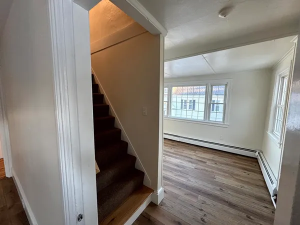 $2,500 | 195 Court Street, Unit 2, Plymouth, MA 02360