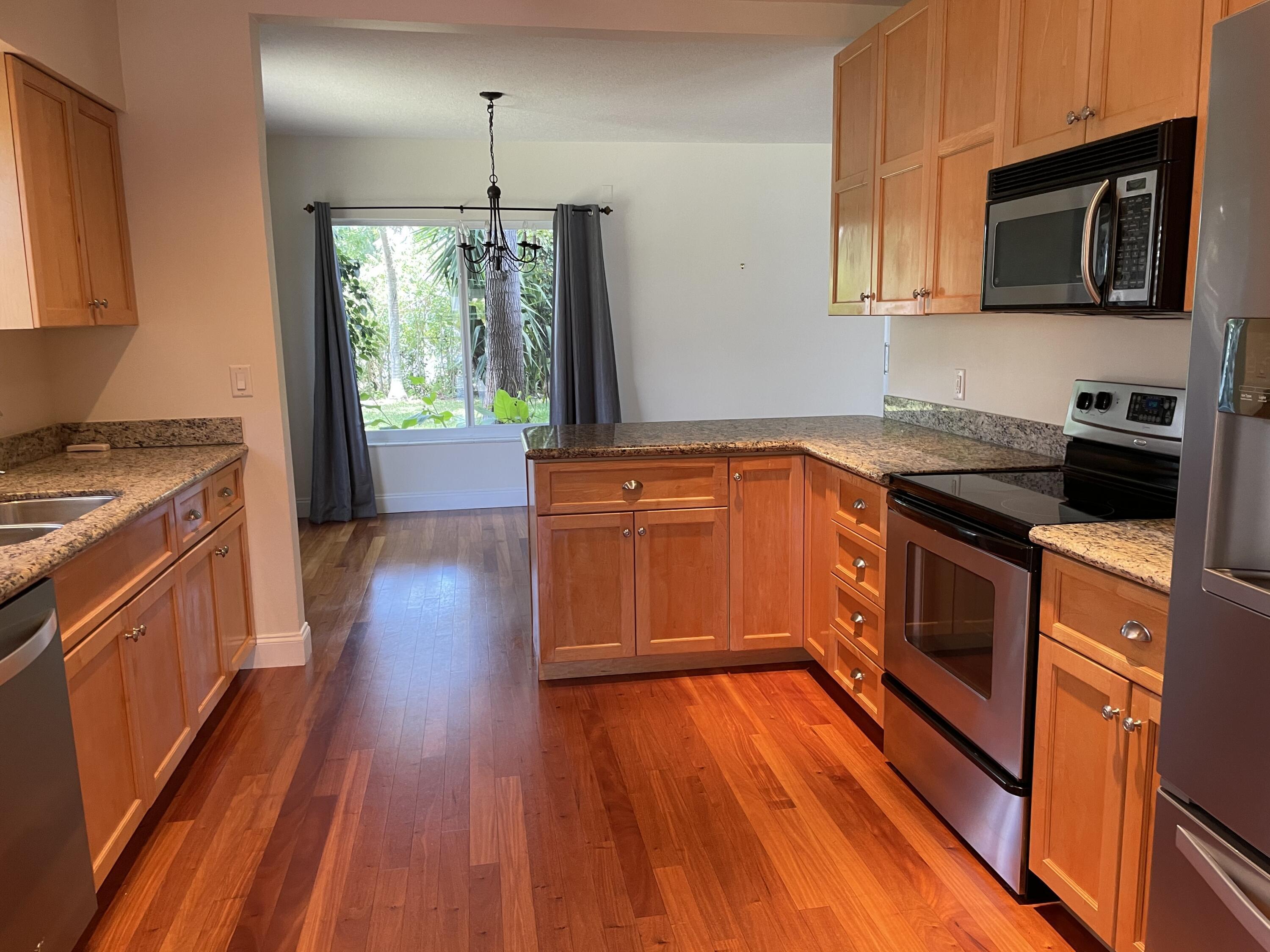 465 Northeast 34th Street Boca Raton, FL 33431 - Photo 5 of 9 IMG_9657