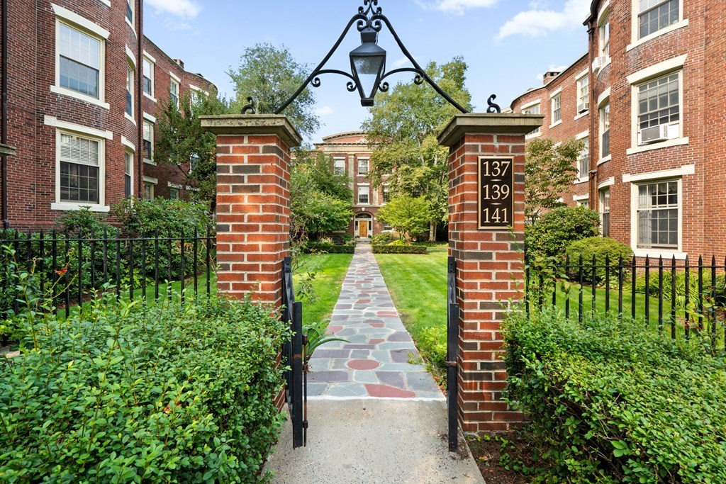 139 Beaconsfield Road, Unit 2 Brookline, MA 02445 - Photo 2 of 26 Gallery Image 2