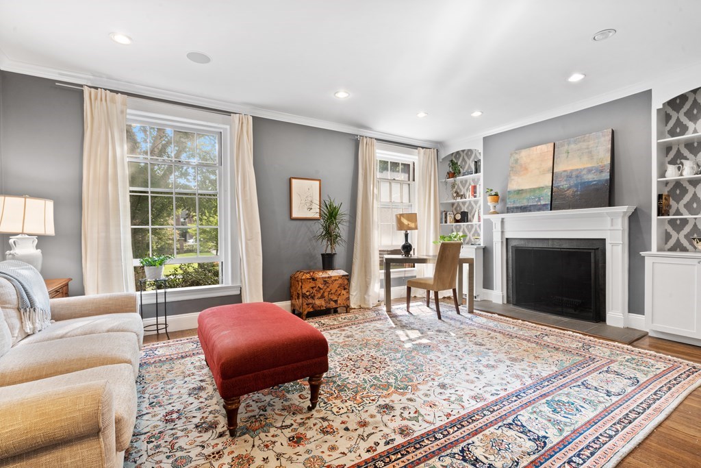 139 Beaconsfield Road, Unit 2 Brookline, MA 02445 - Photo 6 of 26 Gallery Image 6
