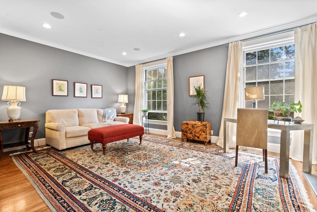 139 Beaconsfield Road, Unit 2 Brookline, MA 02445 - Photo 8 of 26 Gallery Image 8