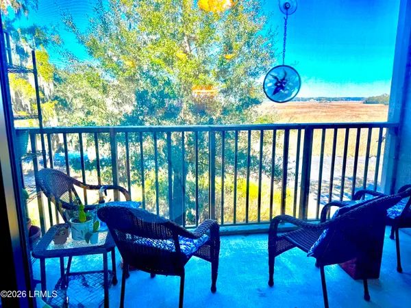 $299,900 | 2201 Boundary Street, Unit 202, Beaufort, SC 29902