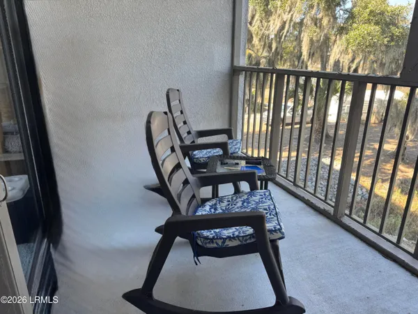 $299,900 | 2201 Boundary Street, Unit 202, Beaufort, SC 29902