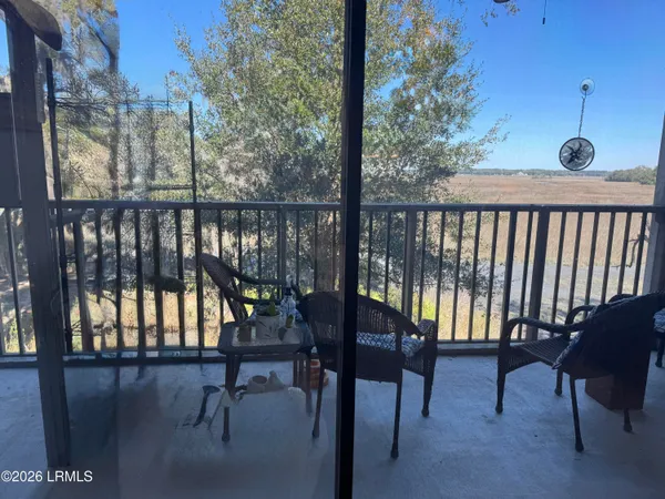 $299,900 | 2201 Boundary Street, Unit 202, Beaufort, SC 29902