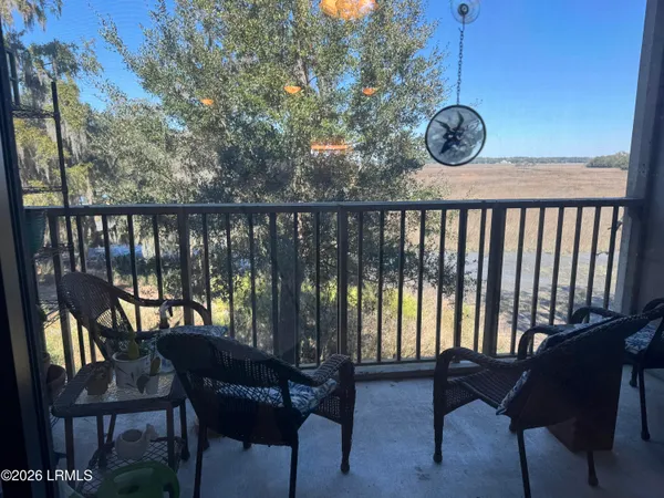 $299,900 | 2201 Boundary Street, Unit 202, Beaufort, SC 29902