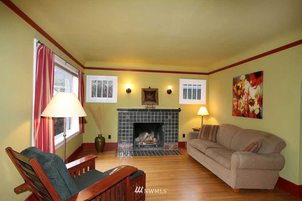 502 North 68th Street Seattle, WA 98103 - Photo 2 of 25 Gallery Image 2