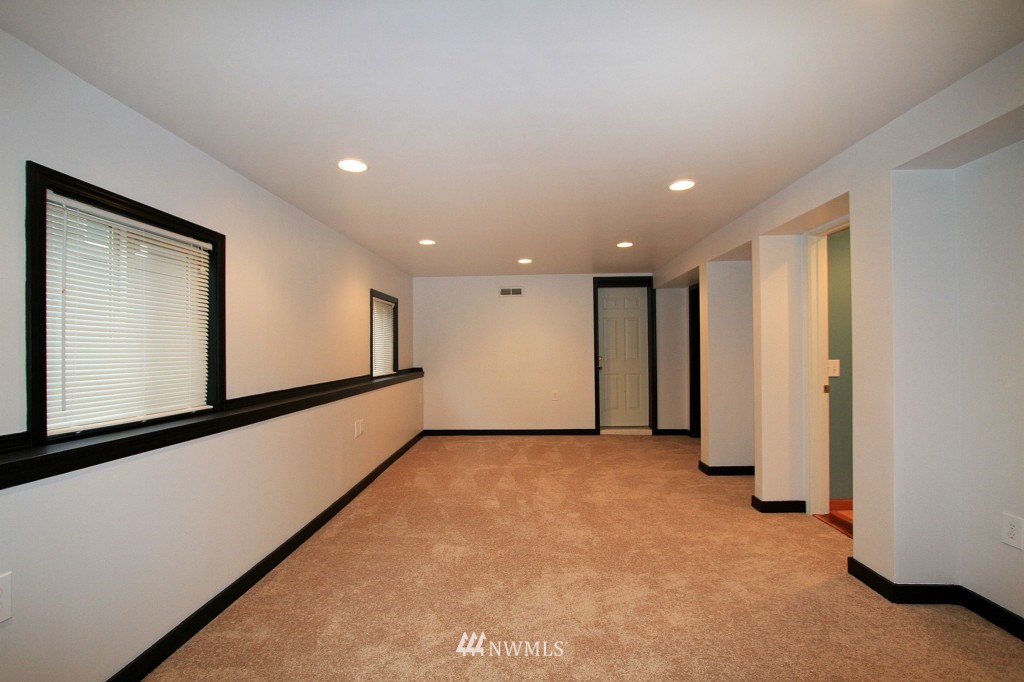 502 North 68th Street Seattle, WA 98103 - Photo 17 of 25 Gallery Image 17