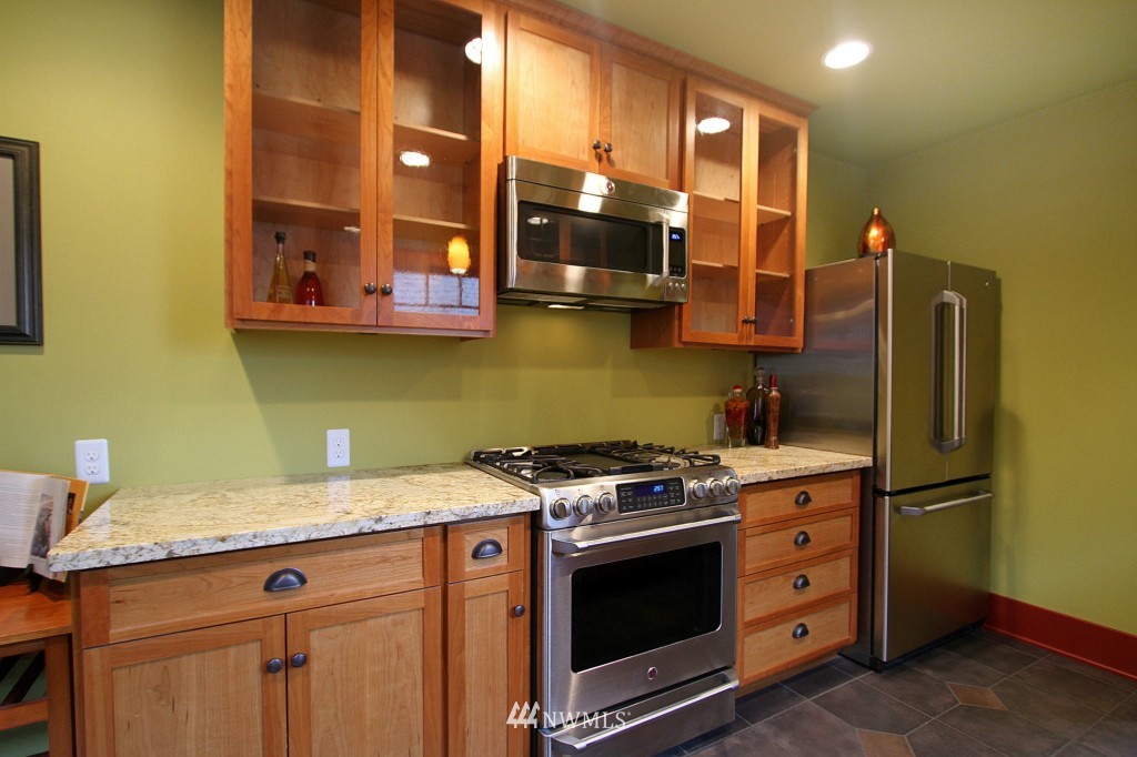 502 North 68th Street Seattle, WA 98103 - Photo 4 of 25 Gallery Image 4