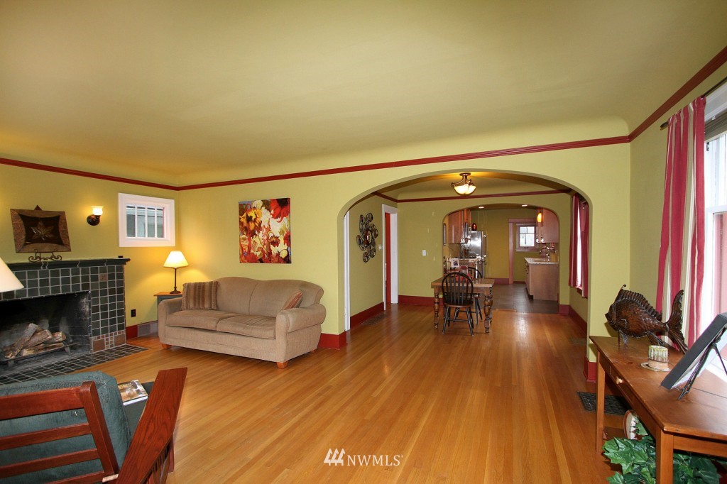 502 North 68th Street Seattle, WA 98103 - Photo 5 of 25 Gallery Image 5