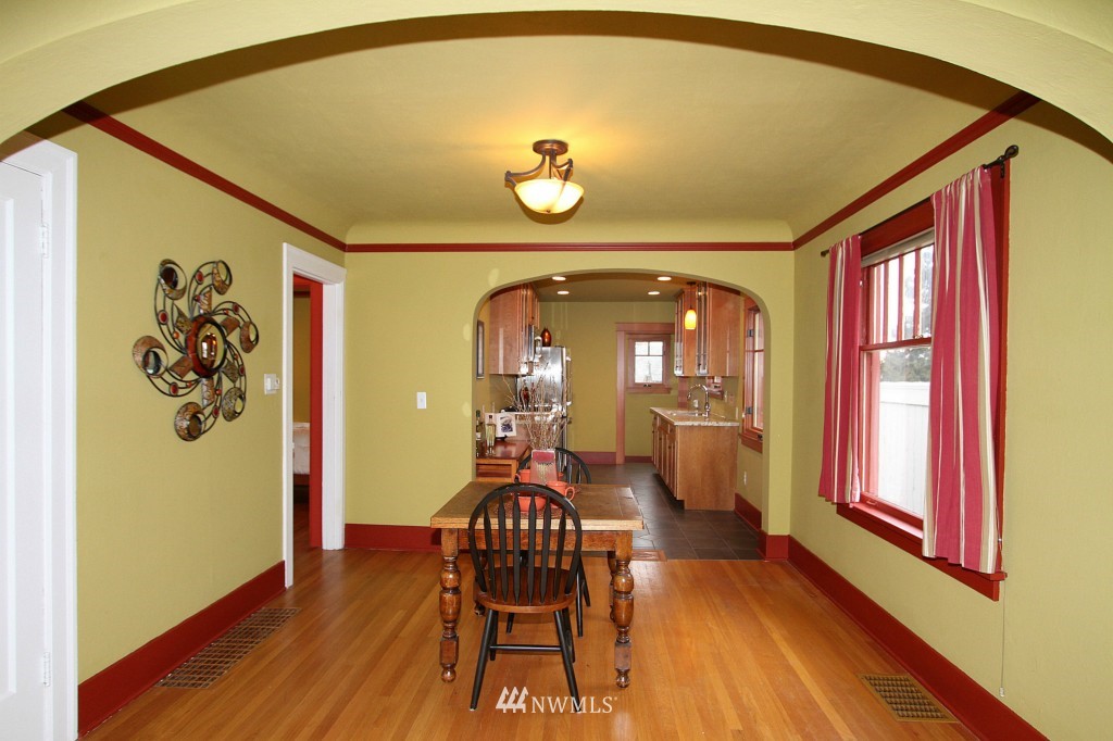 502 North 68th Street Seattle, WA 98103 - Photo 6 of 25 Gallery Image 6