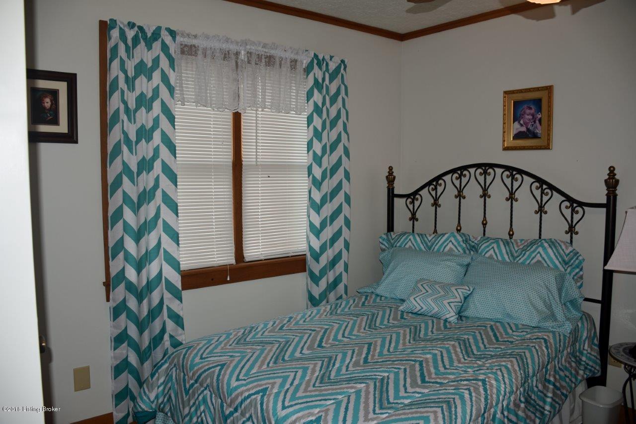 8129 Cropper Road Pleasureville, KY 40057 - Photo 37 of 61 36