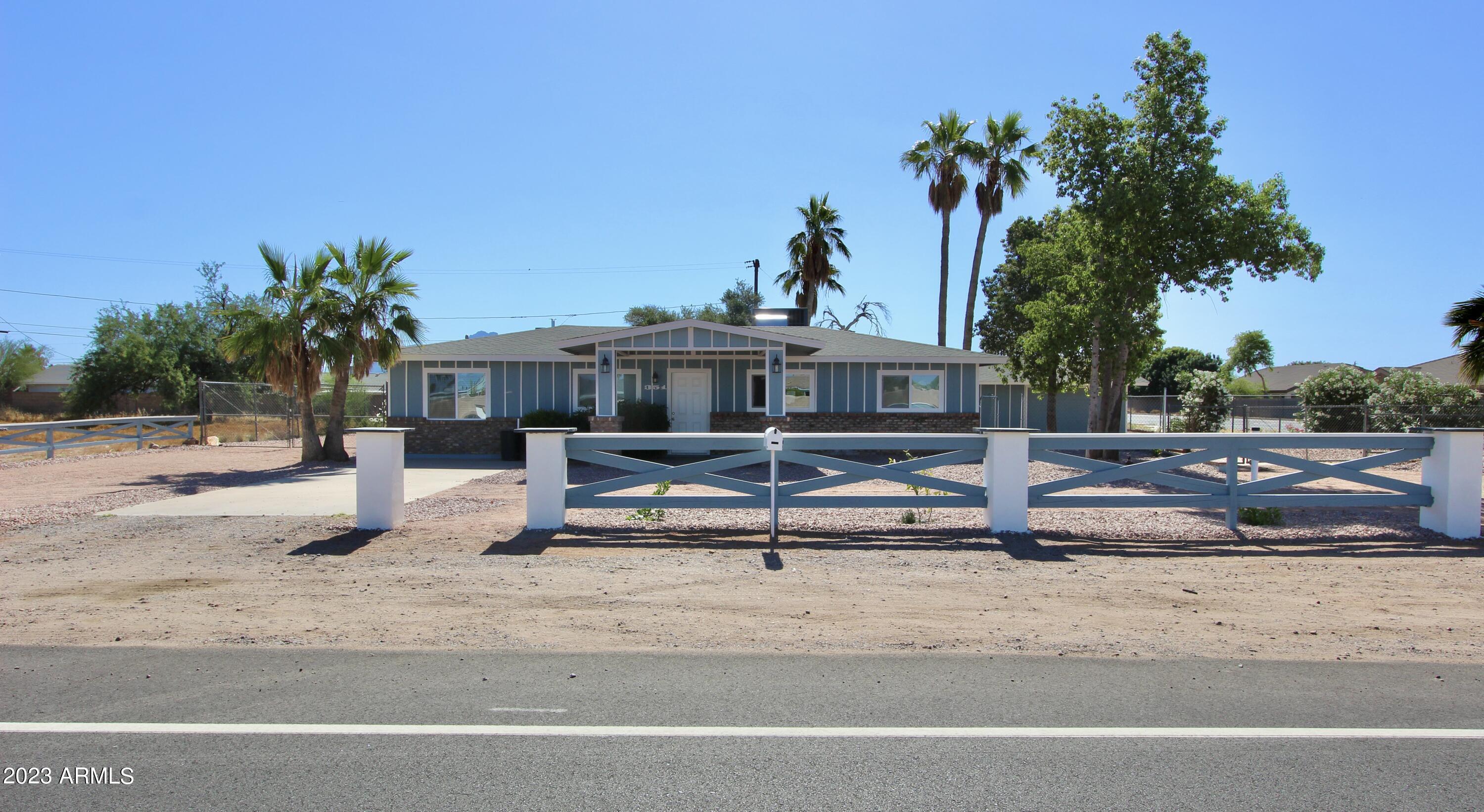 351 South Mountain Road Apache Junction, AZ 85120 - Photo 1 of 42 IMG_3899