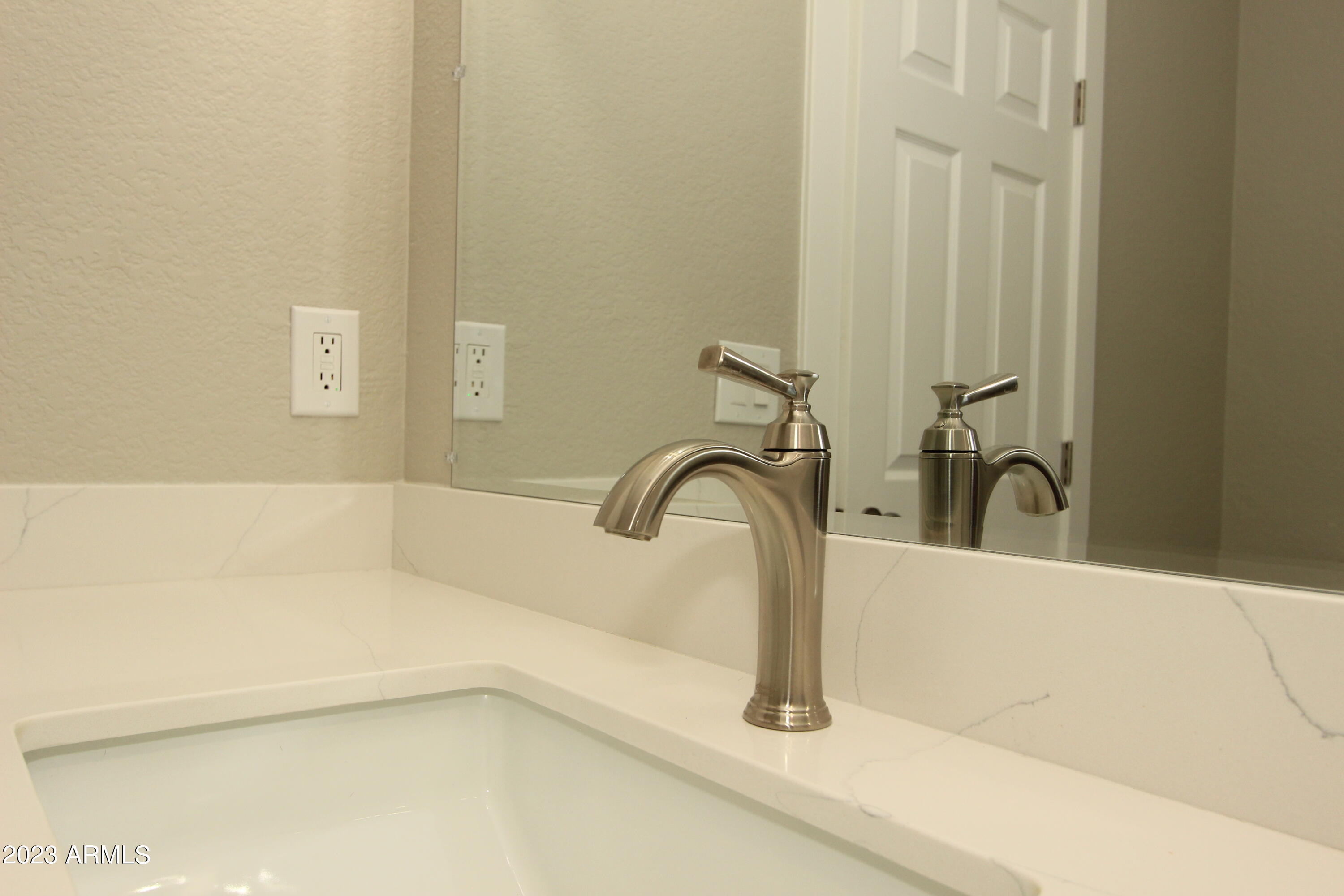 351 South Mountain Road Apache Junction, AZ 85120 - Photo 19 of 42 IMG_3942
