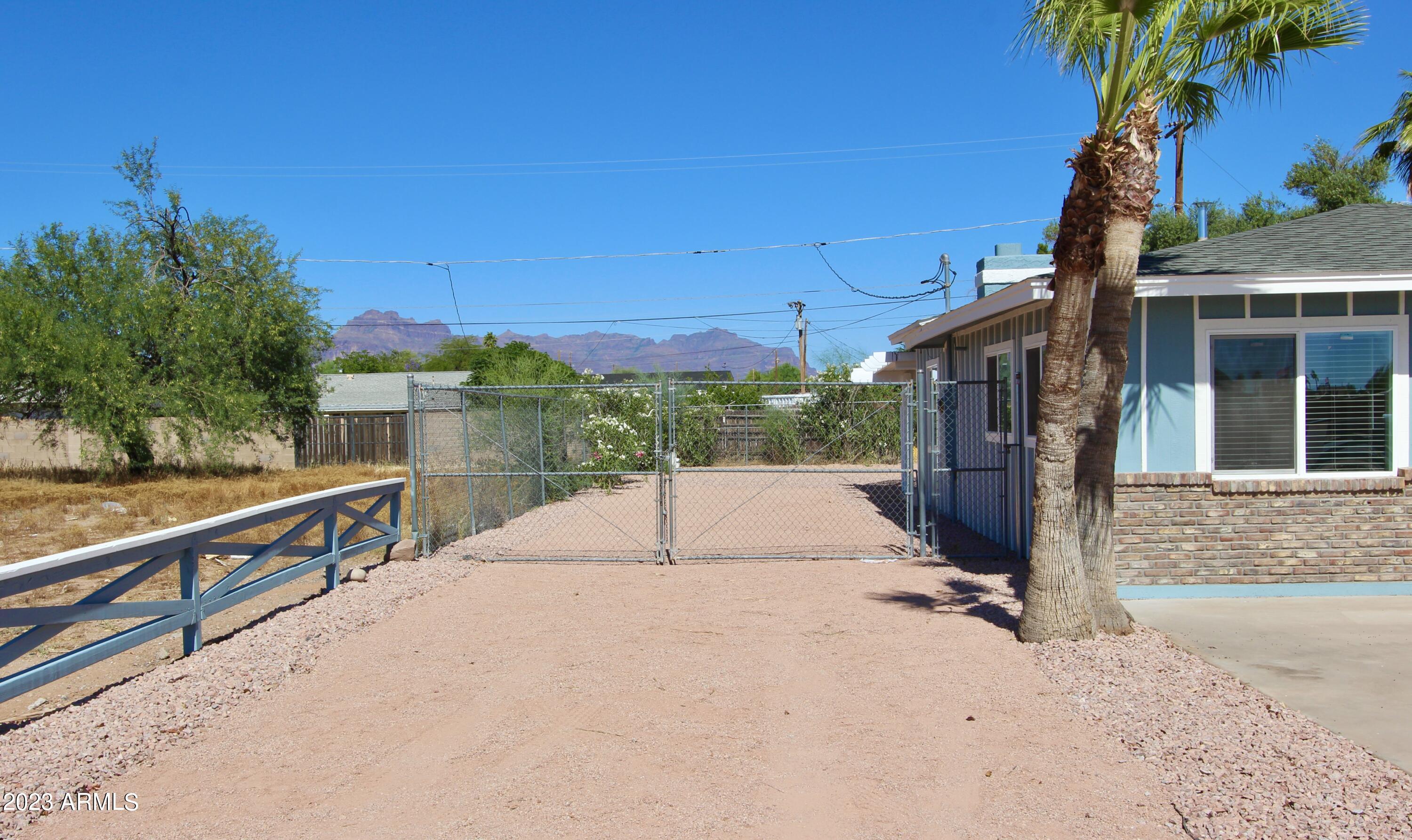351 South Mountain Road Apache Junction, AZ 85120 - Photo 5 of 42 IMG_3919