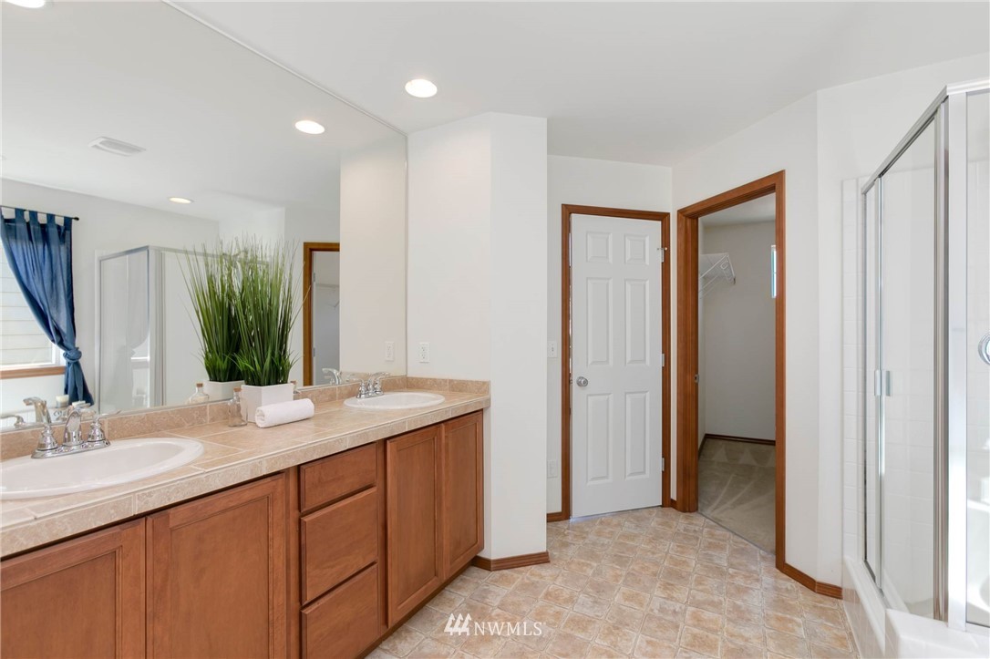 1032 South 32nd Place Renton, WA 98055 - Photo 13 of 24