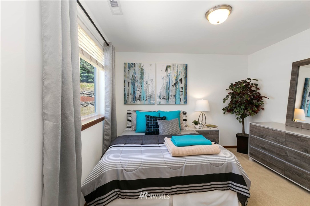 1032 South 32nd Place Renton, WA 98055 - Photo 16 of 24