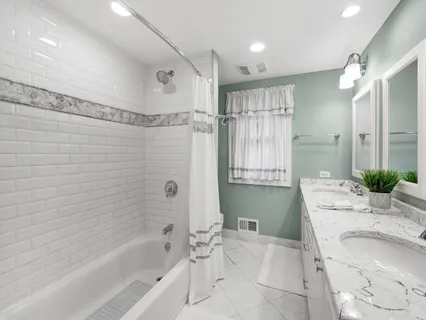 $899,000 | 3066 Knollwood Lane, Glenview, IL 60025