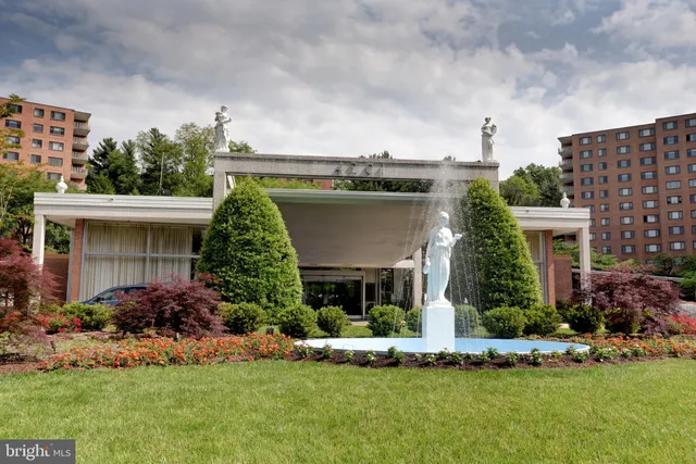 $395,000 | 4201 Cathedral Avenue Northwest, Unit 1016W, Washington, DC 20016