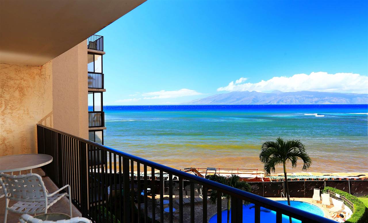 4401 Lower Honoapiilani Road, Unit B401 Lahaina, HI 96761 - Photo 1 of 17 Gallery Image 1