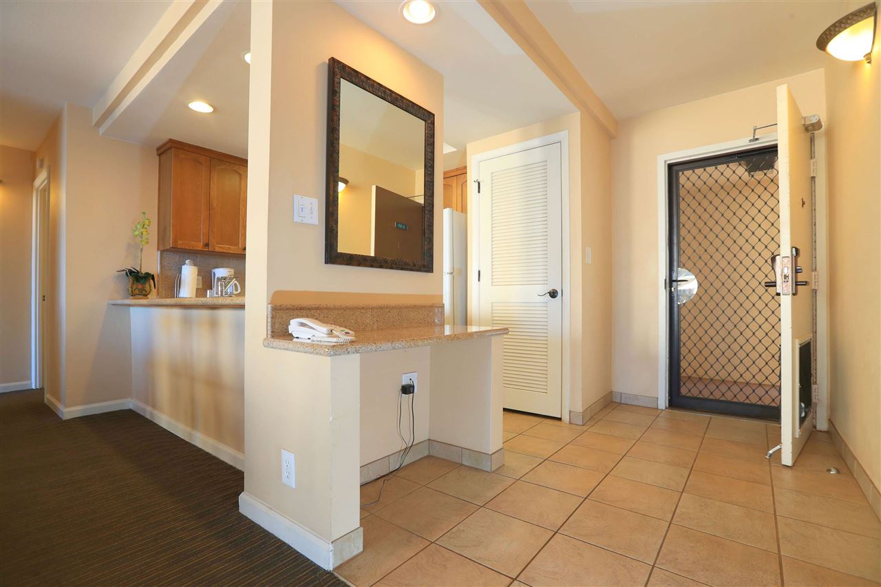4401 Lower Honoapiilani Road, Unit B401 Lahaina, HI 96761 - Photo 11 of 17 Gallery Image 11