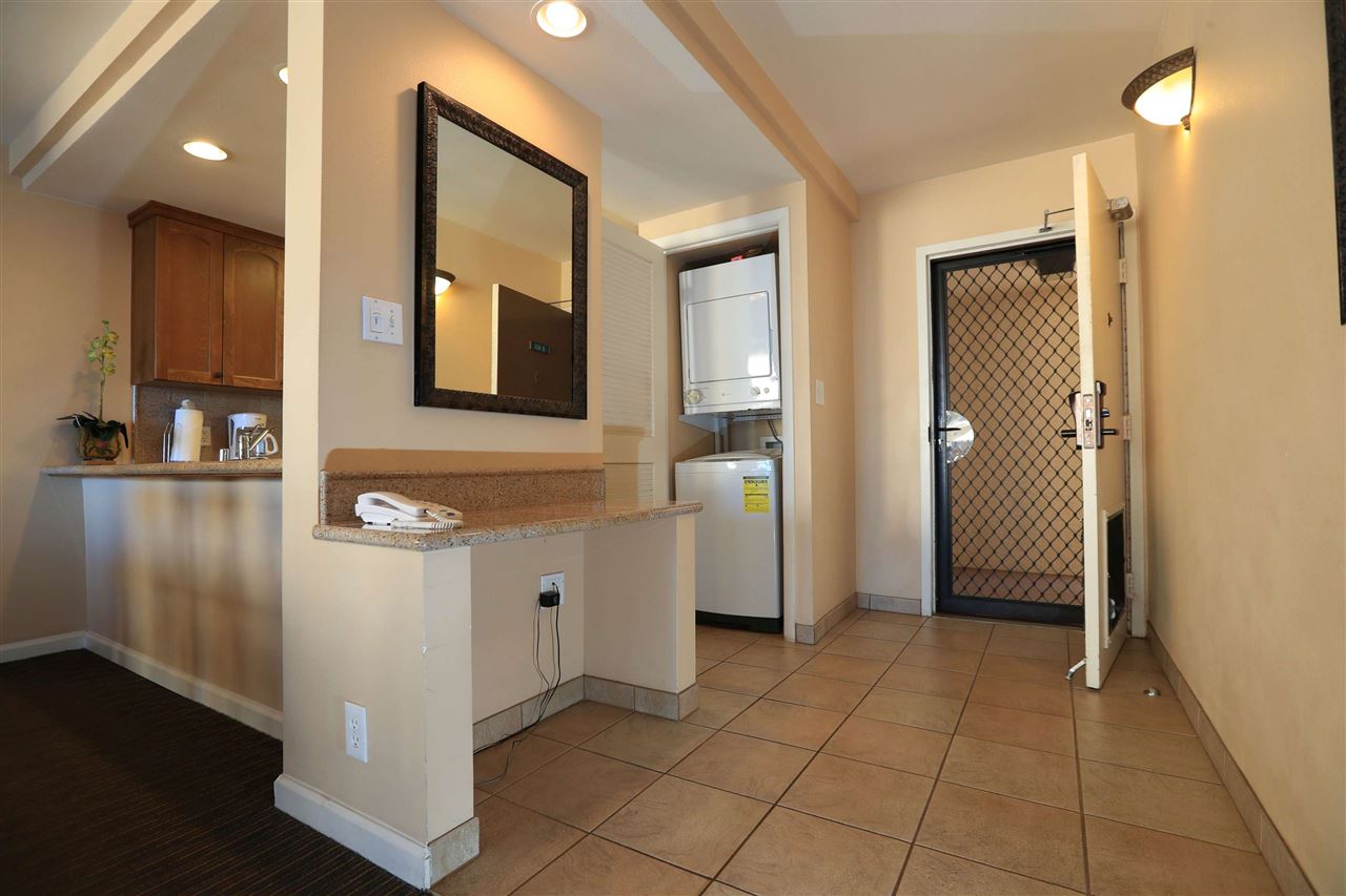4401 Lower Honoapiilani Road, Unit B401 Lahaina, HI 96761 - Photo 12 of 17 Gallery Image 12