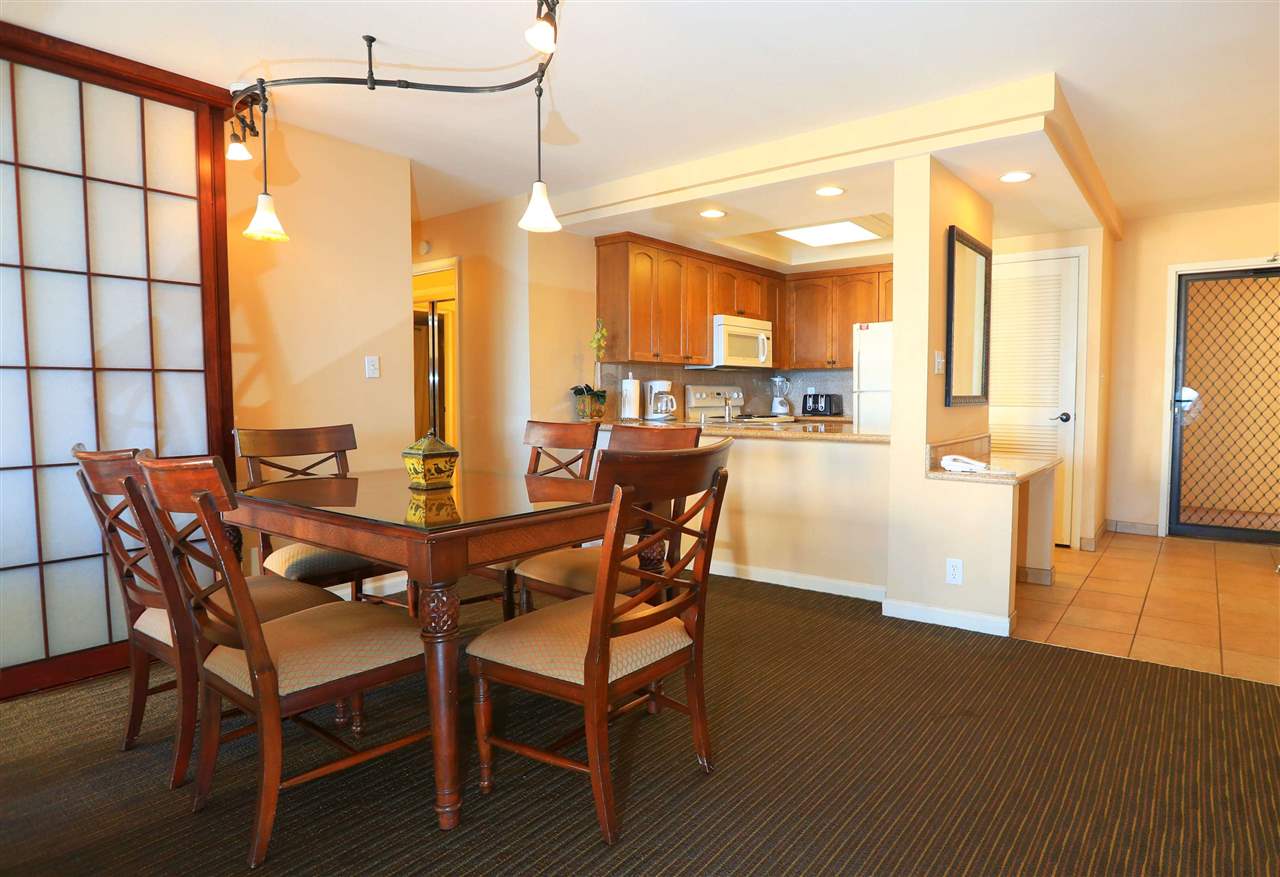 4401 Lower Honoapiilani Road, Unit B401 Lahaina, HI 96761 - Photo 8 of 17 Gallery Image 8
