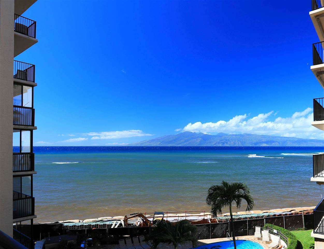 4401 Lower Honoapiilani Road, Unit B401 Lahaina, HI 96761 - Photo 9 of 17 Gallery Image 9