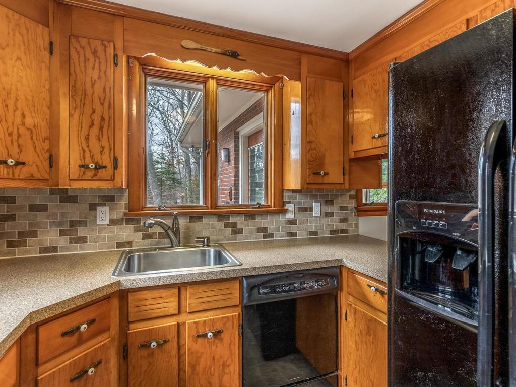 91 Dexter Road Melrose, MA 02176 - Photo 13 of 32 Gallery Image 13