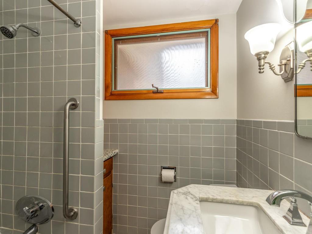 91 Dexter Road Melrose, MA 02176 - Photo 18 of 32 Gallery Image 18