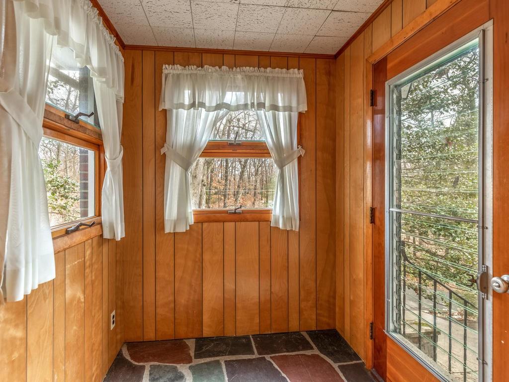 91 Dexter Road Melrose, MA 02176 - Photo 3 of 32 Gallery Image 3