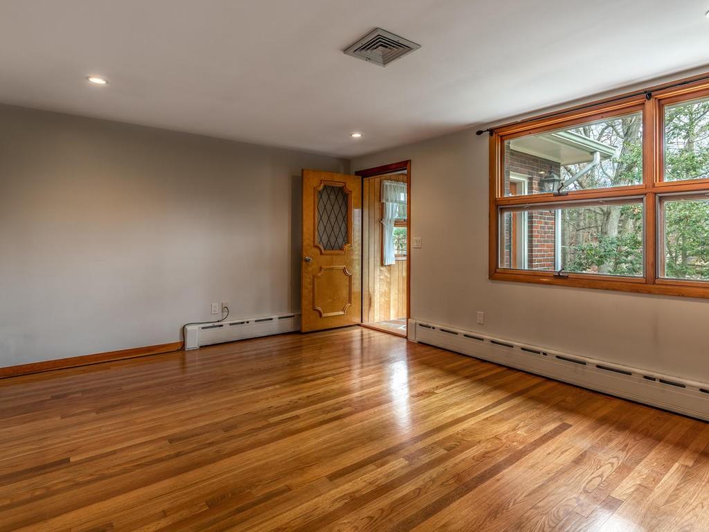 91 Dexter Road Melrose, MA 02176 - Photo 6 of 32 Gallery Image 6