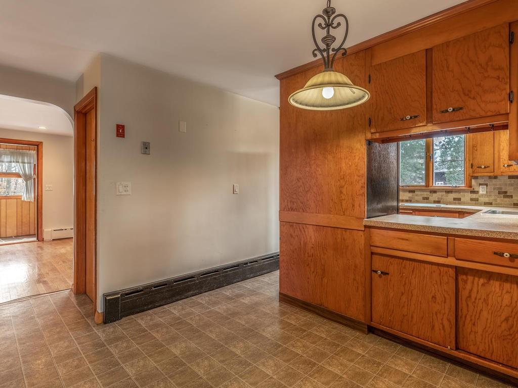 91 Dexter Road Melrose, MA 02176 - Photo 8 of 32 Gallery Image 8